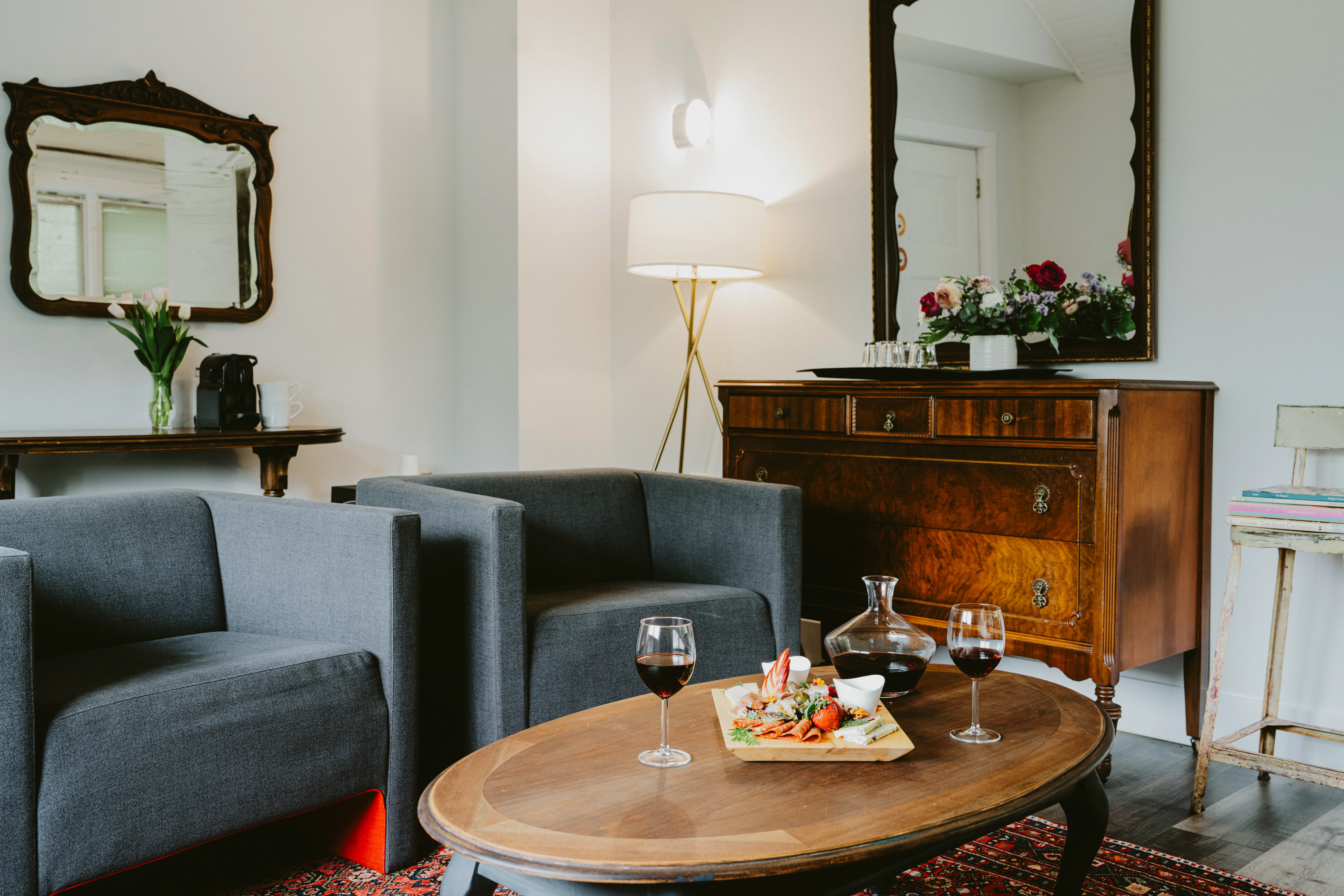 Deluxe King at The Kent Motel