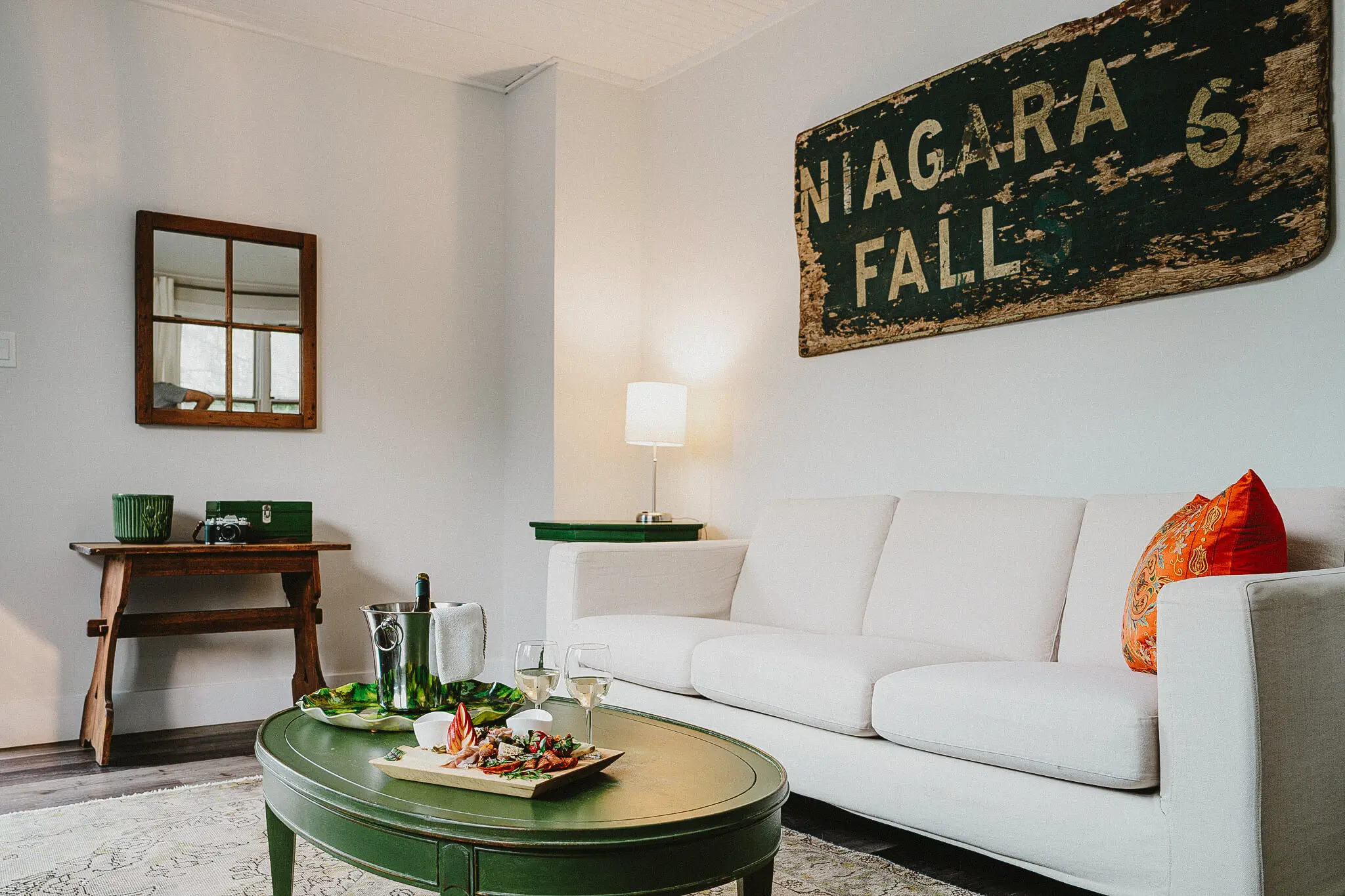 Deluxe King at The Kent Motel