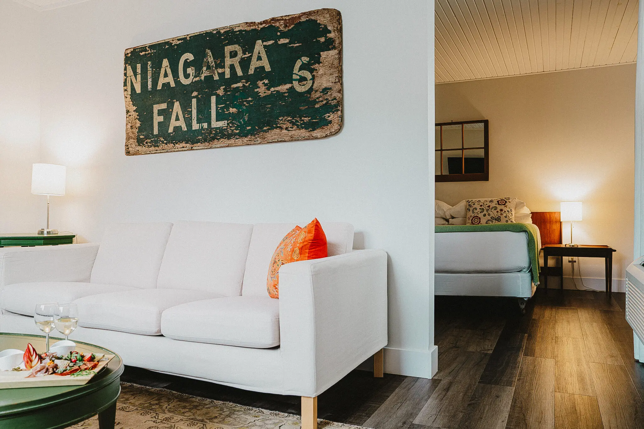 Deluxe King at The Kent Motel