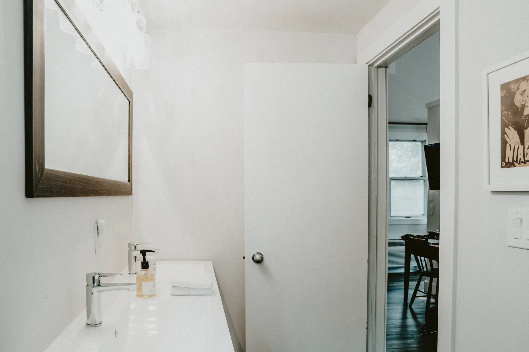 Deluxe King at The Kent Motel