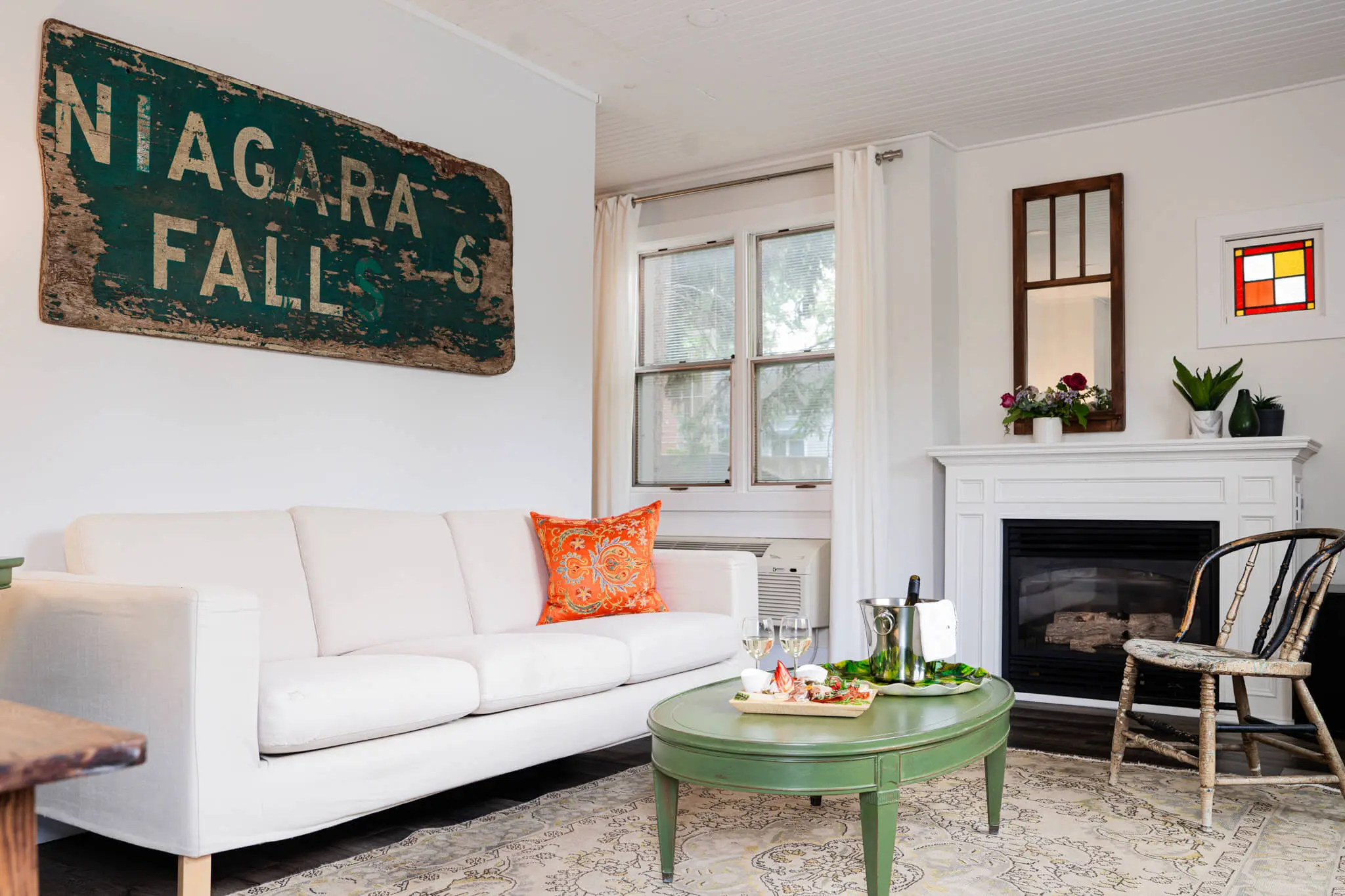 Deluxe King at The Kent Motel