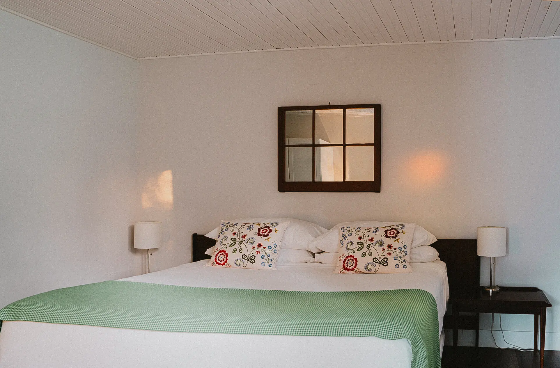 Deluxe King at The Kent Motel