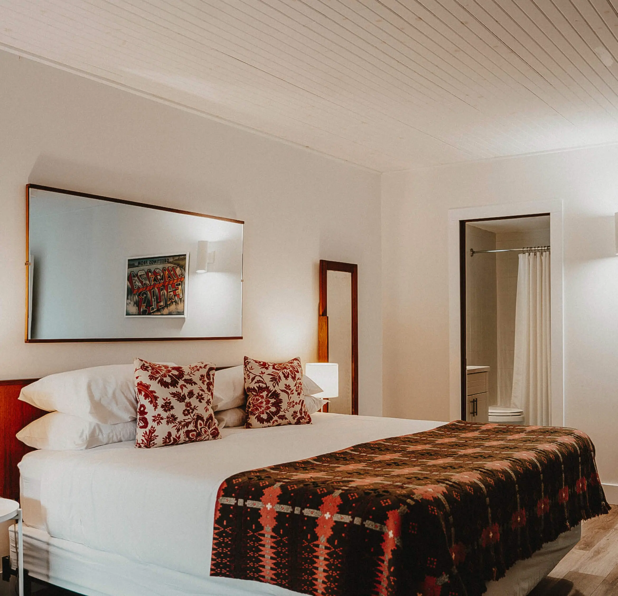 Premium King Suite at The Kent Motel