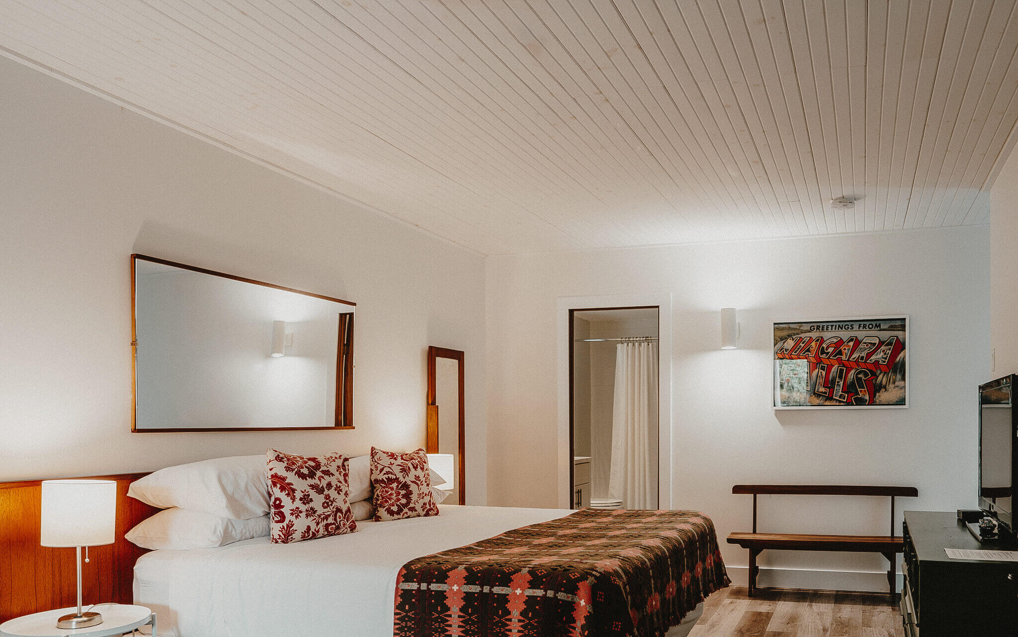 Premium King Suite at The Kent Motel