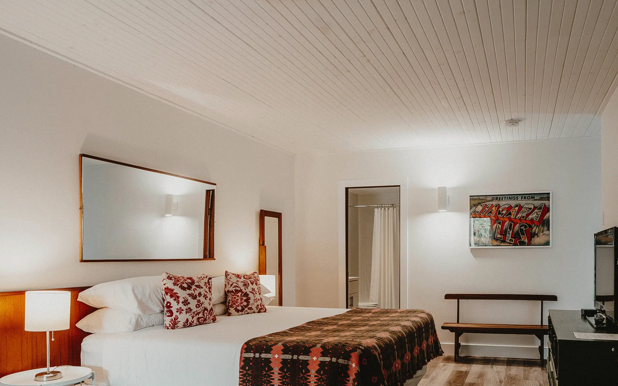 Premium King Suite at The Kent Motel