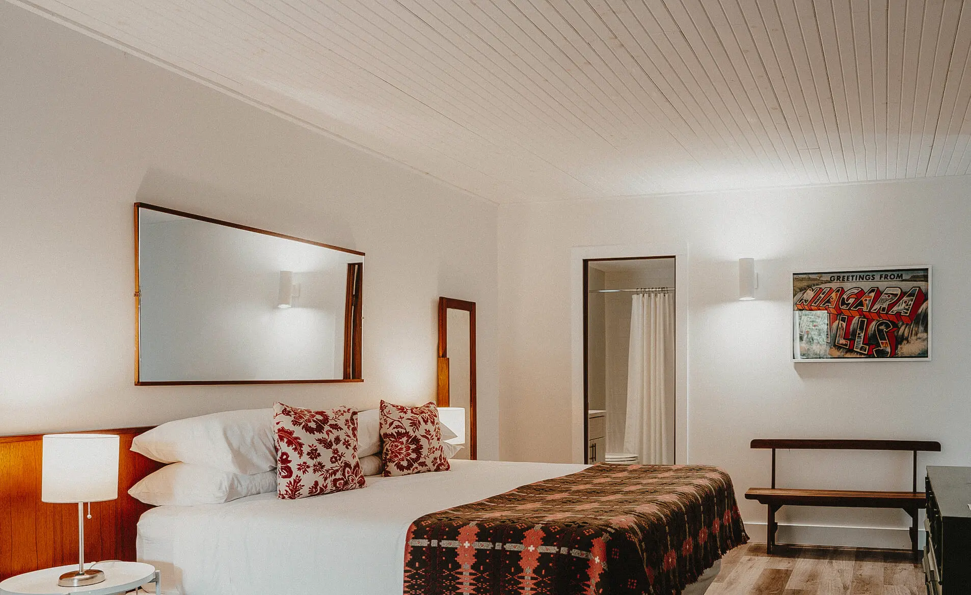 Premium King Suite at The Kent Motel