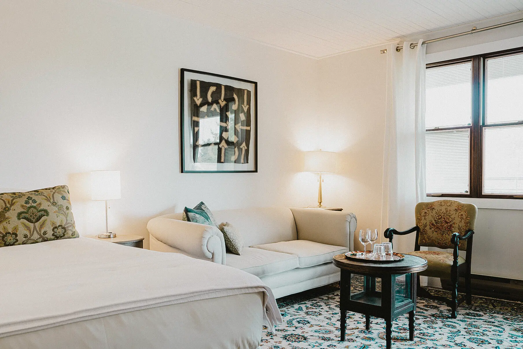 Standard Single Queen at The Kent Motel