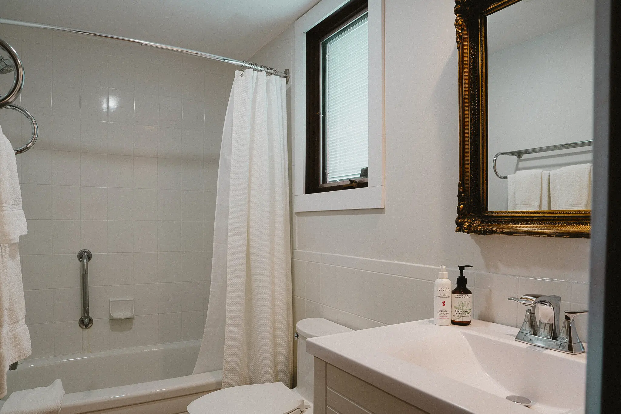 Standard Single Queen at The Kent Motel