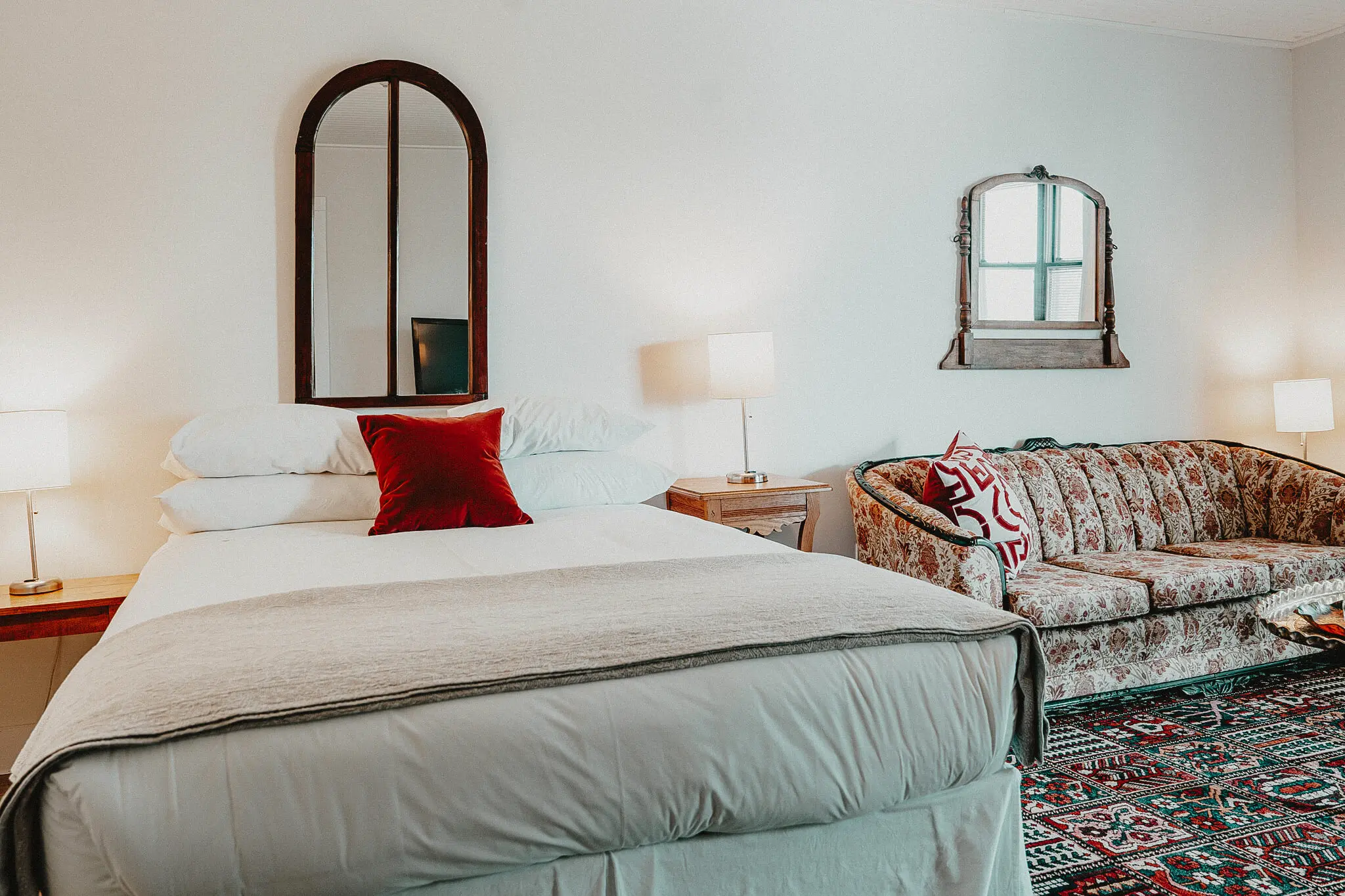 Standard Single Queen at The Kent Motel