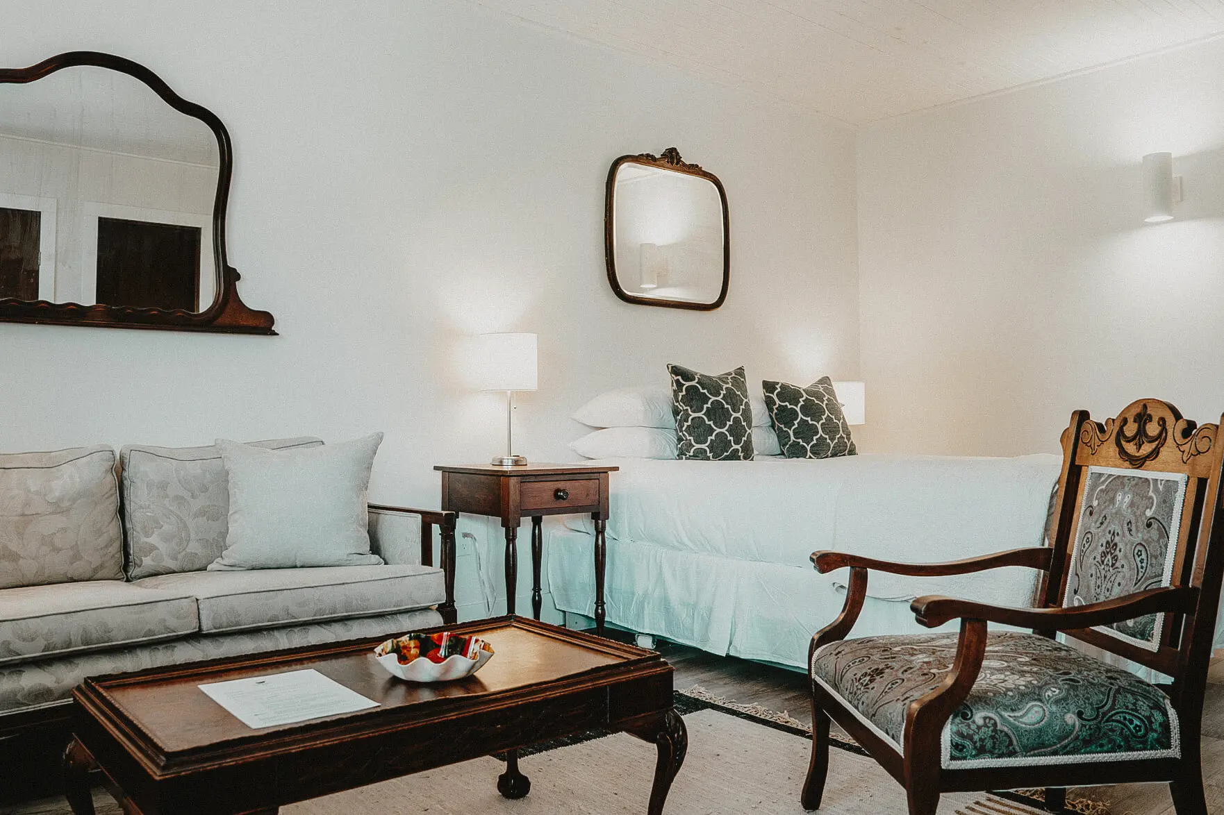 Standard Single Queen at The Kent Motel