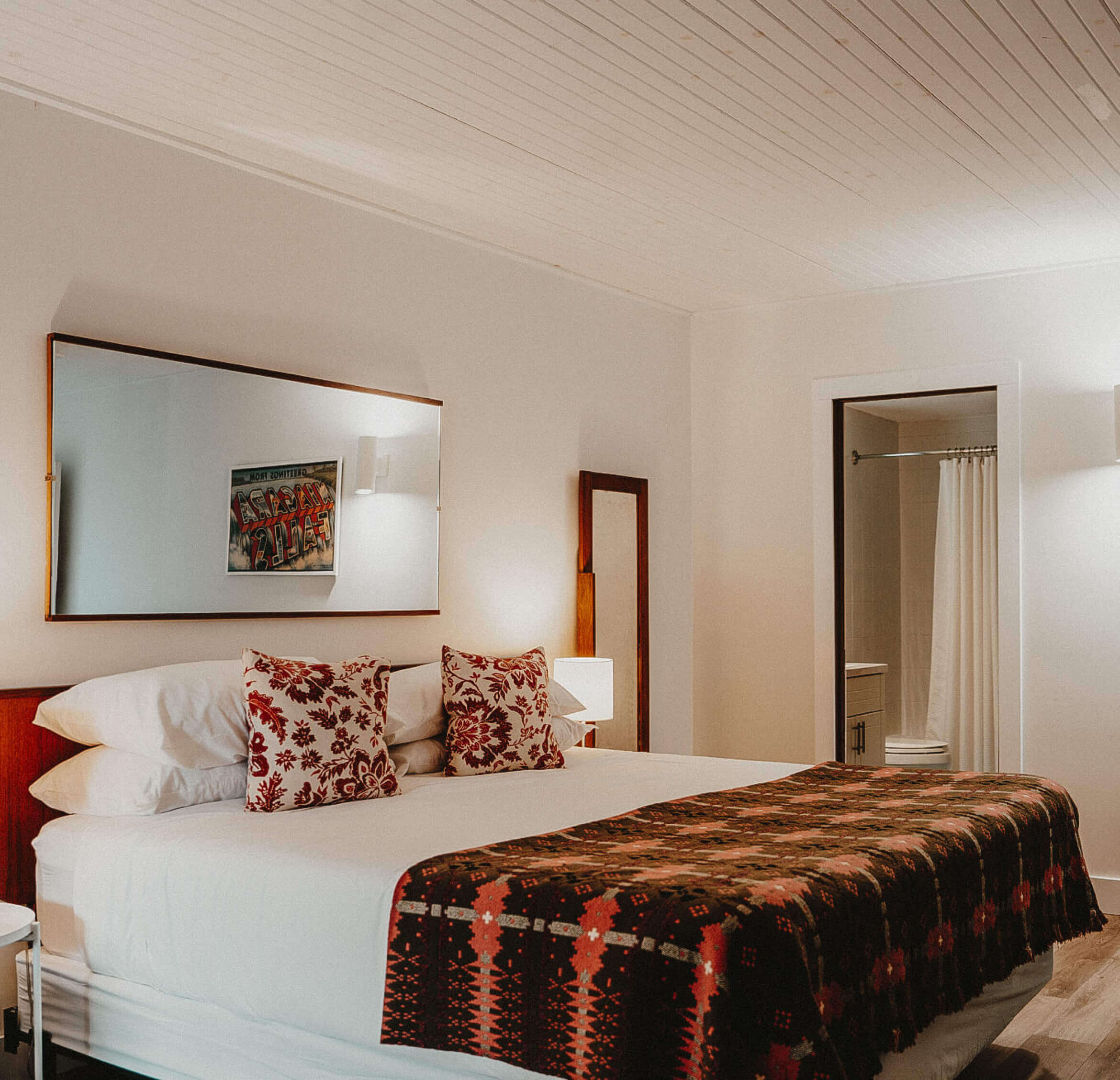 Premium King Suite at The Kent Motel